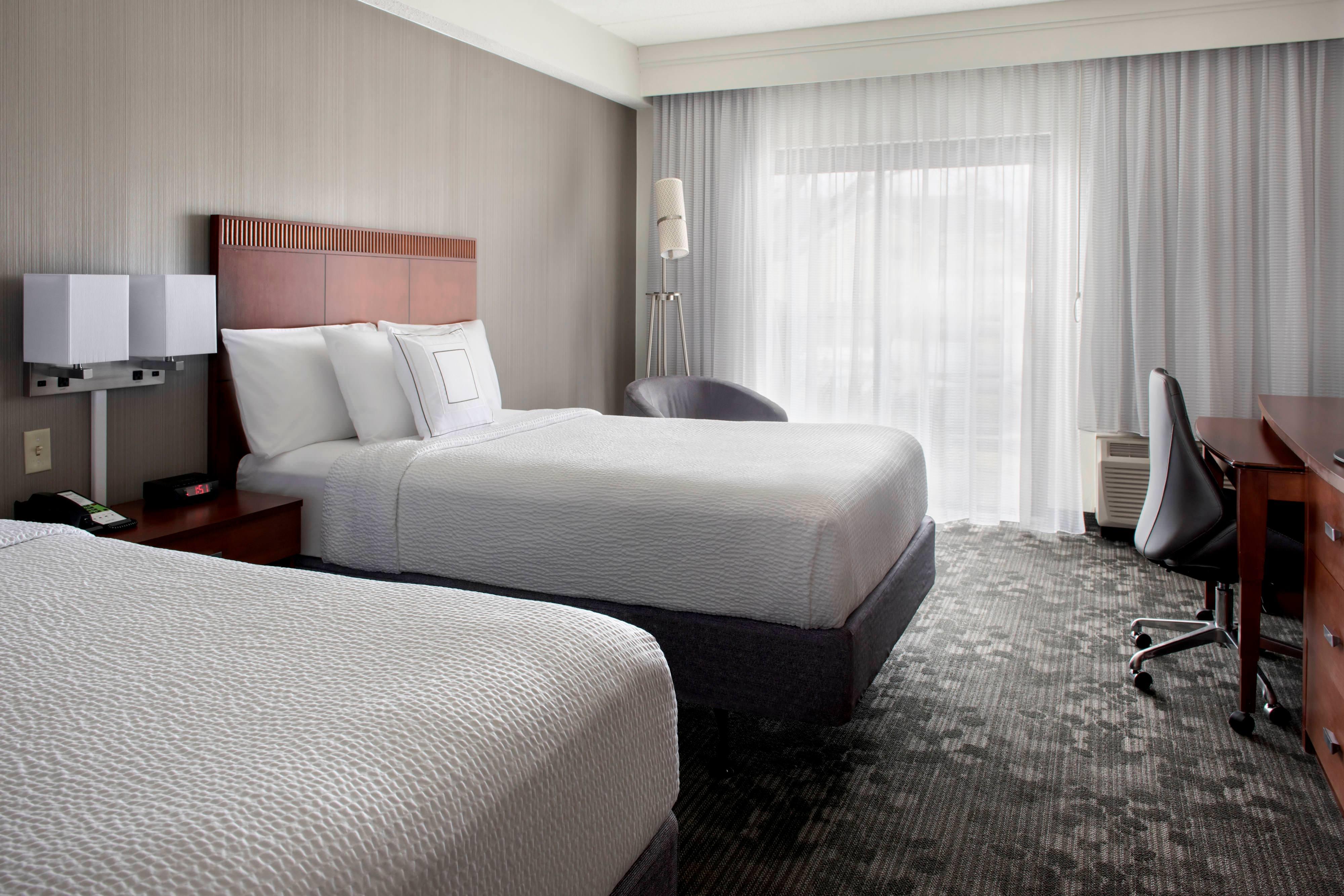 Отель Sonesta Select Boston Милфорд Экстерьер фото